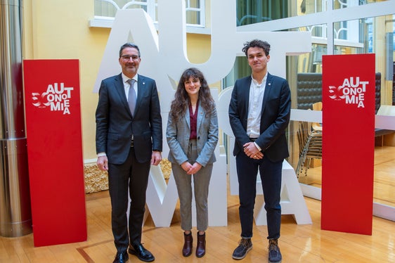 Il presidente Kompatscher con la presidente di sh.asus Benedikter e il suo vice von Walther (Foto: ASP/Fabio Brucculeri)