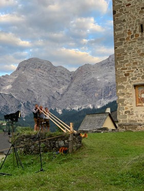 La Consulta Culturela dà ju si arac per cuestions cultureles y artistiches. Sun la fotografia i corni da mont pra la Dlijia Vedla a La Val. (Foto: USP/Ingo Dejaco)