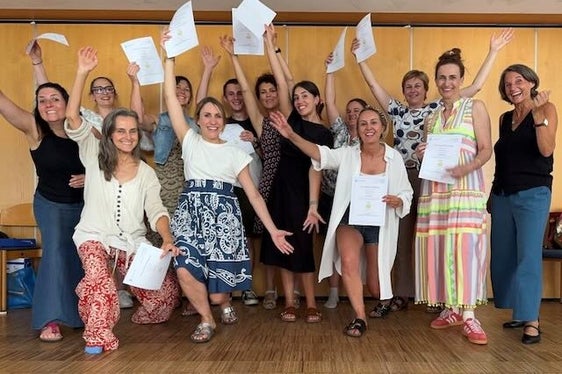Teilnehmerinnen und Teilnehmer der Ausbildung Lerncoaching mit Referentin Iris Komarek (ganz rechts). (Foto: LPA/Landesdirektion Berufsbildung)