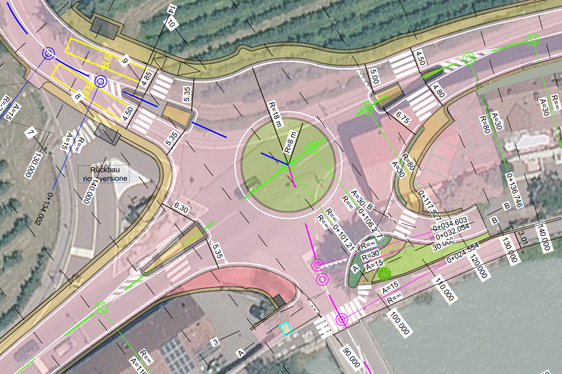 Anstelle der ampelgeregelten Kreuzung bei der Auffahrt Partschins wird ein Kreisverkehr gebaut. (Bild: Landesabteilung Tiefbau)