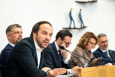 Landesrat Philipp Achammer: Ein attraktives Angebot an Ausbildungs- und Weiterbildungsmöglichkeiten soll es auch weiterhin in Bruneck und im Bezirk Pustertal geben. (Foto: LPA/Fabio Brucculeri)