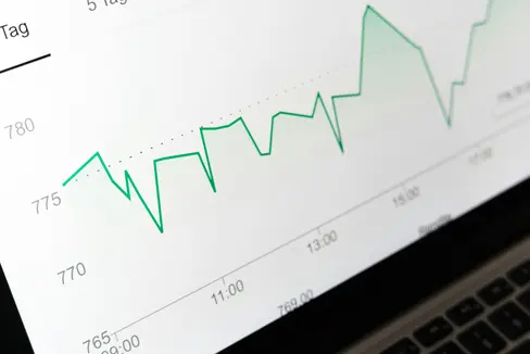 Il Documento di Economia e Finanza è lo strumento di programmazione che delinea il quadro economico-finanziario e strategico di riferimento per il prossimo triennio. (Foto: Markus Winkler/unsplash/utilizzabile solo per la pubblicazione di questo comunicato)