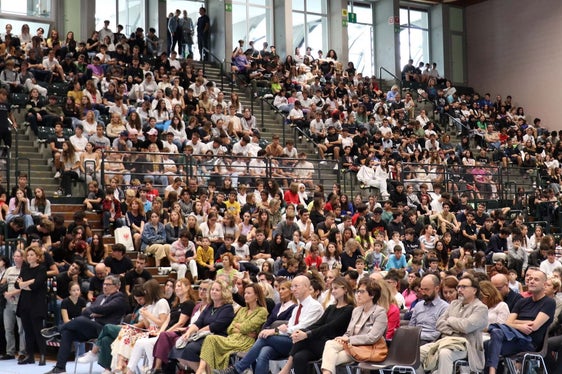 Stamane (21 settembre) a Bolzano, al Palasport di via Resia, è stato inaugurato l’anno scolastico 2023/24 della scuola in lingua italiana alla presenza dei vertici dell’istituzione scolastica (Foto: ASP/Gianluca Crocco)
