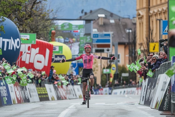 Den Tagessieg holte sich der Brite Simon Carr (EF Education-EasyPost). (Foto: Jaroslav Svoboda)