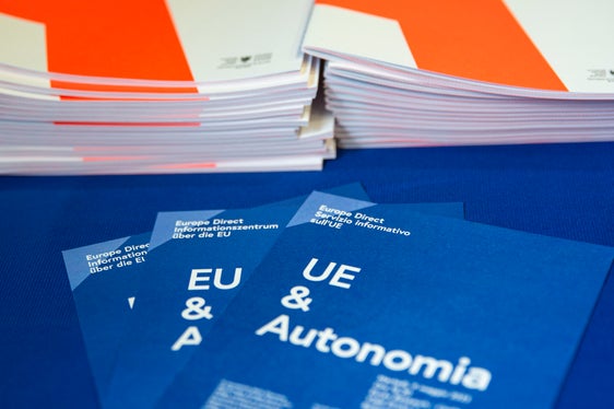 L'impatto delle politiche dell'UE sulle Autonomie territoriali, in particolare sull'Alto Adige, sulle isole Åland e sul Belgio orientale, è stato al centro di un convegno tenutosi oggi a Bolzano in occasione della Giornata dell'Europa. (Foto: ASP/Fabio Brucculeri)