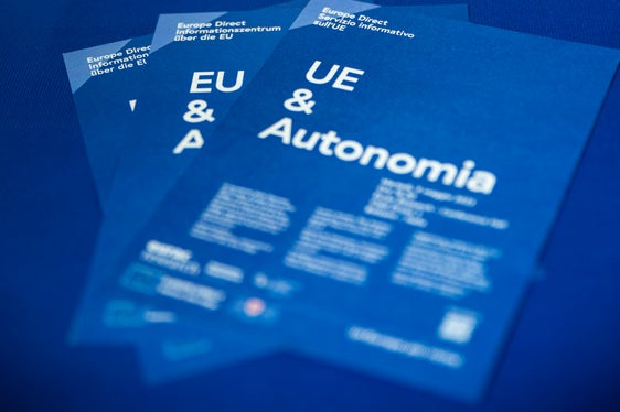 L'impatto delle politiche dell'UE sulle Autonomie territoriali, in particolare sull'Alto Adige, sulle isole Åland e sul Belgio orientale, è stato al centro di un convegno tenutosi oggi a Bolzano in occasione della Giornata dell'Europa. (Foto: ASP/Fabio Brucculeri)