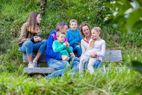 Im Familienbeirat des Landes sind Mitglieder aus allen gesellschaftlichen Bereichen vertreten, um die vielfältige Interessen und Anliegen der Südtiroler Familien widerzuspiegeln. (Foto: Familienagentur/Ingrid Heiss)