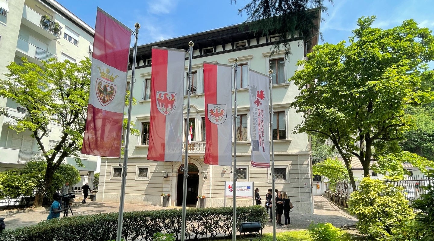 I Martedì dell'Euregio si svolgono nella bella cornice di Casa Moggioli, sede di Trento dell'Euregio Tirolo-Alto Adige-Trentino, in via Grazioli 25. (Foto: Euregio)