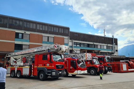 Oggi dall'Alto Adige sono partite le prime squadre di soccorso dei vigili del fuoco altoatesini. (Foto: ASP/Maja Clara)