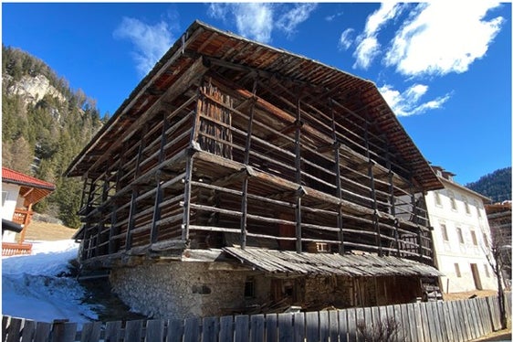 L'edificio residenziale dell'ex maso Col dala Pelda era già stato posto sotto tutela nel 1982. (Foto: ASP)