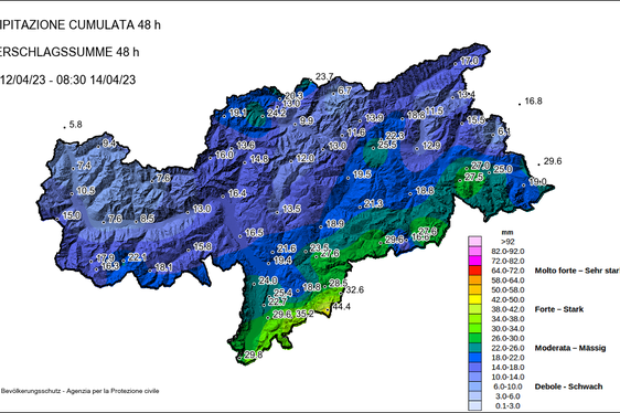 Niederschlagssummen der vergangenen 48 Stunden, vom 12. bis 14. April 2023. Am meisten Niederschlag fiel im Süden und Südosten des Landes (Quelle: Landesamt für Meteorologie und Lawinenwarnung)