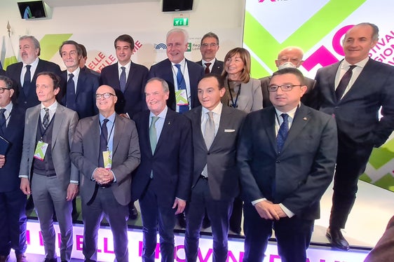 Die Präsidenten der Regionen und autonomen Provinzen Italiens sind heute in Mailand zum ersten Festival der Regionen zusammengekommen (Foto: Presseamt Region/Davide Cordua)