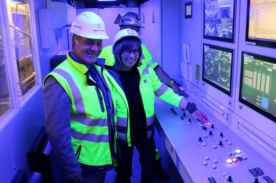 L'amministratore delegato di BBT SE Gilberto Cardola e la madrina della fresa “Wilma” Helga Morandell di Caldaro alla partenza della TBM. (Foto: USP/Ingo Dejaco)