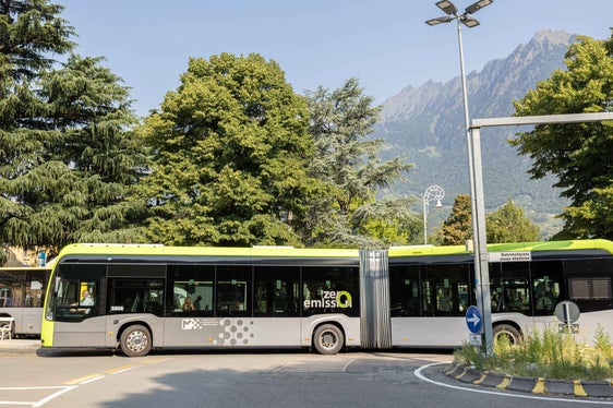 La flotta di SASA prevede complessivamente circa 120 autobus a zero emissioni: mezzi elettrici a batteria e autobus elettrici supportati da tecnologia fuel cell. (Foto: USP/SASA SpA/Lucia Rose Buffa)