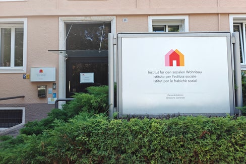 Das Wohnbauinstitut (WOBI) hat einen neuen Verwaltungsrat: Die Landesregierung entsandte am 11. September Christian Battisti (Präsident), Karin Plank (Vizepräsidentin) und Herwig Neulichedl (Mitglied) in das Gremium. (Foto: LPA/Ursula Pirchstaller)