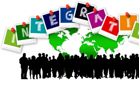 Im Landesintegrationsbeirat sind, neben Vertretungen des Landes, der Gemeinden, der Arbeitgeber- und Arbeitnehmerorganisationen und der privaten ehrenamtlichen Vereinigungen, auch ausländische Mitbürgerinnen und Mitbürger vertreten. (Grafik: Pixabay – Die Grafik darf nur in Zusammenhang mit der Aussendung verwendet werden.)