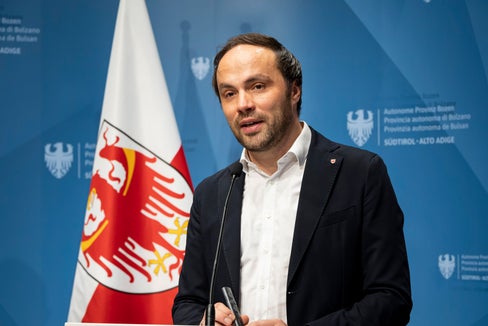 Landesrat Philipp Achammer lädt am 27. Juli zur #halbzeit-Pressekonferenz. (Foto: LPA/Fabio Brucculeri)
