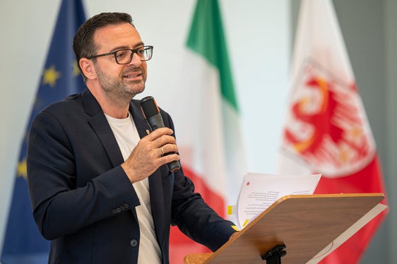 All'inizio del suo mandato politico in seno alla Giunta provinciale, il vicepresidente Marco Galateo ha assunto come delega anche lo Sviluppo economico. “Continueremo a sostenere la crescita e la competività delle nostre imprese”, ha detto. (Foto: USP/Fabio Brucculeri)