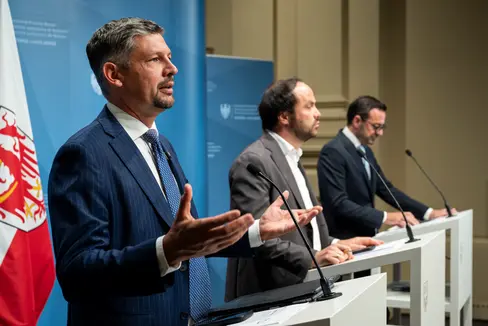(da man ciampa): assessur Daniel Alfreider, assessur Philipp Achammer, assessur Marco Galateo (Foto: LPA/Fabio Brucculeri)