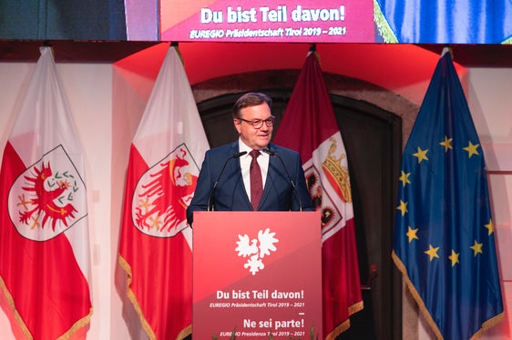 Euregio-Präsident, Tirols LH Platter bei seiner Ansprache beim ersten Euregio-Gemeindetag (Foto: Land Tirol/Sedlak)