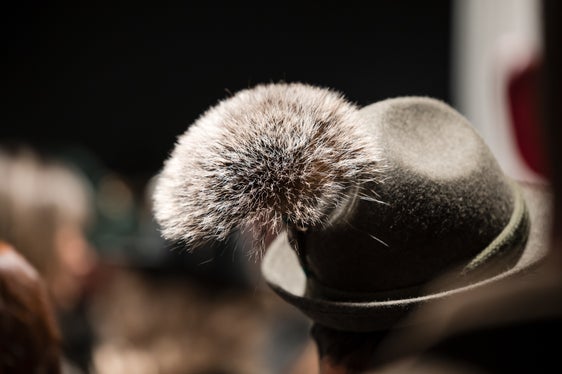 Angehende Jägerinnen und Jäger, aber auch solche mit langjähriger Erfahrung haben die Jägerprüfung dieses Jahres festlich ausklingen lassen. (Foto: LPA/Bernhard Aichner)