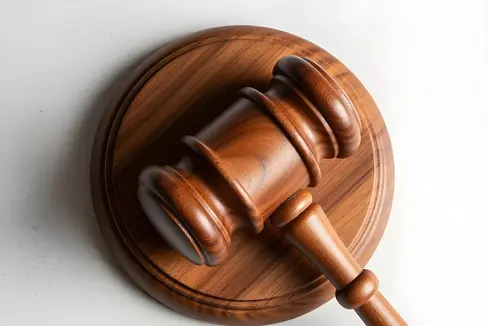 La Giunta provinciale ha approvato lo schema di convenzione tra la Regione autonoma Trentino-Alto Adige/Südtirol e la Provincia autonoma di Bolzano per la realizzazione del nuovo Polo giudiziario di Bolzano. (Immagine creata con l'IA)