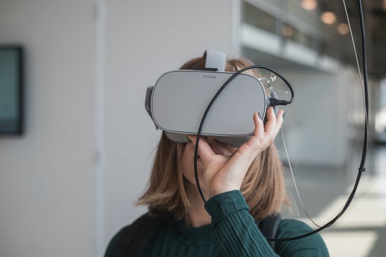 Sperimentare la cultura digitale: imprese e associazioni attive nel settore culturale e creativo possono richiedere un finanziamento per promuovere la digitalizzazione e realizzare progetti innovativi grazie ai fondi del PNRR (Foto: Unsplash)