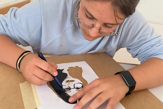 Um vielfältige Ausdrucksformen ging es im Workshop Sprache und Kunst – schreiben, sprechen, gestalten. (Foto: Christine Mutschlechne)r