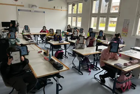 Si è concluso alle scuole primarie a Oltrisarco il corso di Didattica attiva con l'uso dei tablet tenuto dall'esperta Alice Longhini (Foto: ASP/Istituto comprensivo Bolzano IV)
