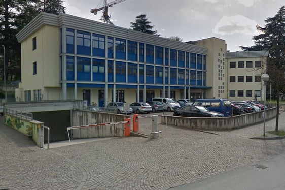 Der derzeitige Sitz des Sozialsprengels Meran wird saniert und um ein drittes Stockwerk erhöht. (Foto: LPA/Abteilung Hochbau)