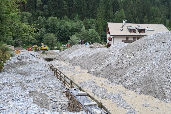 Ieri a Sant Antonio a Fleres sono scesi a valle circa 15.000 metri cubi di detriti (Foto: ASP/Ufficio sistemazione bacini montani Nord dell'Agenzia per la Protezione civile)
