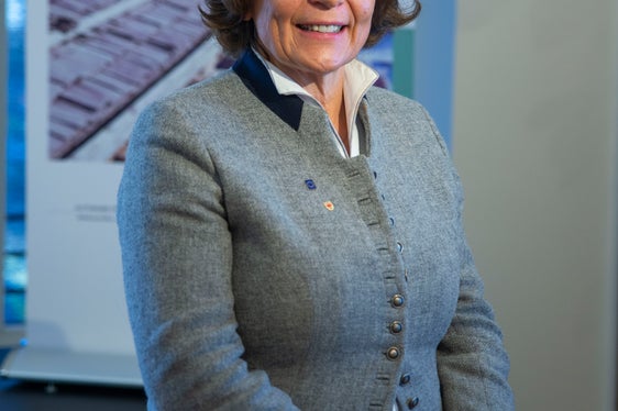 Dall'inizio del 2019, Maria Hochgruber Kuenzer ha assunto l'incarico di assessora provinciale allo Sviluppo del territorio, al Paesaggio e ai Beni culturali (Foto: ASP/Fabio Brucculeri)