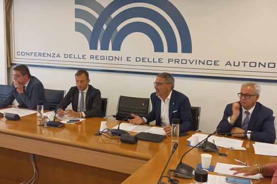 Da destra il segretario generale della Provincia autonoma di Bolzano Eros Magnago, il presidente Arno Kompatscher, il presidente della Regione autonoma Friuli-Venezia Giulia Massimiliano Fedriga e il presidente della Provincia autonoma di Trento Maurizio Fugatti. (Foto: ASP/mdg)