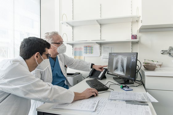 Anche quest'anno la Provincia finanzia la formazione dei medici che intendono conseguire una laurea specialistica all'estero. Riaperta la possibilità di consegnare domande sino al 29 settembre (Foto: ASP)