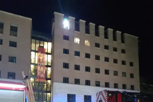 Berufsfeuerwehr Bozen und die Freiwillige Feuerwehr Bozen haben im Landhaus 1 in Bozen die technischen Anlagen kontrolliert. (Foto: Angelika Schrott)