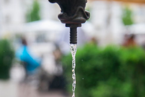 Mit dem Arge-Alp-Preis 2024 werden Sensibilisierungsmaßnahmen für eine nachhaltige Wassernutzung ausgezeichnet. Bis 1. Juni können Projekte eingereicht werden. (Foto: LPA/Claudia Corrent)