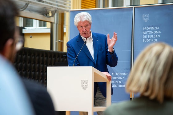 Il sindaco di Bolzano Renzo Caramaschi: Oggi compiamo un passo avanti deciso, che è il frutto di un lavoro silenzioso, lungo e preciso”. (Foto: ASP/Fabio Brucculeri)