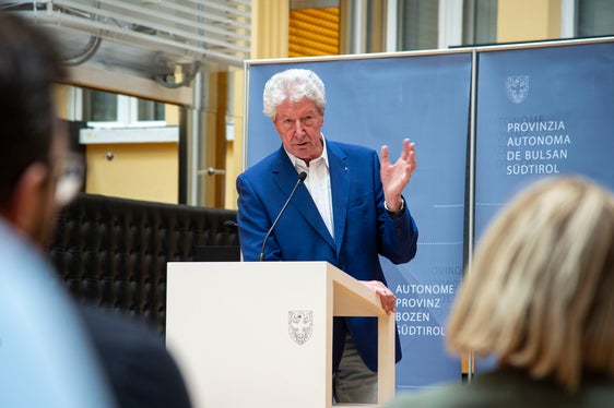 Il sindaco di Bolzano Renzo Caramaschi: Oggi compiamo un passo avanti deciso, che è il frutto di un lavoro silenzioso, lungo e preciso”. (Foto: ASP/Fabio Brucculeri)