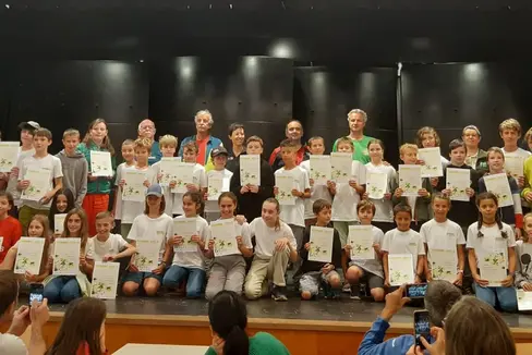Sono 45 i giovani che hanno ricevuto il diploma di Junior Ranger, al termine del periodo formativo. (Foto: ASP)