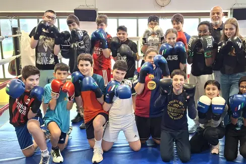 È giunto al termine il progetto che ha visto protagonisti gli studenti delle scuole medie Leonardo Da Vinci e delle scuole primarie Chini. Ragazze e ragazzi dei due istituti hanno vissuto un significativo percorso formativo incentrato su valori fondamentali come il rispetto, le regole e la convivenza. (Foto: USP)