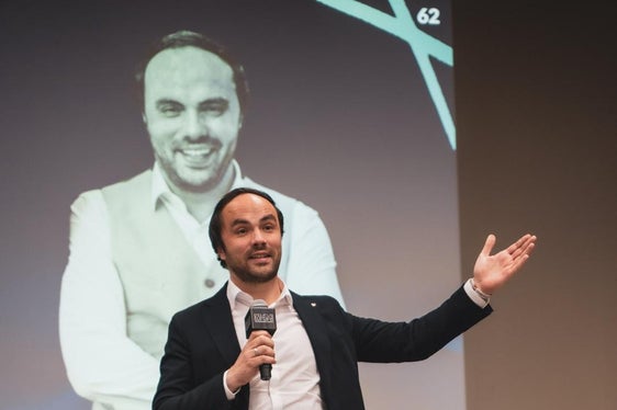 Landesrat Philipp Achammer: Die Planung eines Maturaballs ist weit mehr als nur eine Partyorganisation – es ist ein Schritt ins Erwachsenwerden. (Foto: LPA/Landesamt für Jugendarbeit/Youth Info)