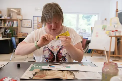 L'integrazione delle persone con disabilità nel mercato del lavoro ha per lo più successo: 188 persone sono state inserite in modo specifico in un posto di lavoro nel 2024. (Foto: USP/Claudia Corrent)