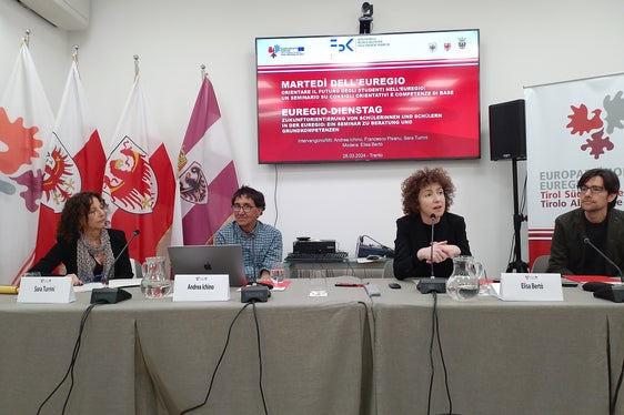Da sinistra Turrini, Ichino, Bertò e Pisanu al seminario sull'orientamento scolastico organizzato oggi (26 marzo) nell'ambito dei Martedì dell'Euregio a Casa Moggioli. (Foto: Archivio Ufficio stampa Provincia autonoma di Trento)