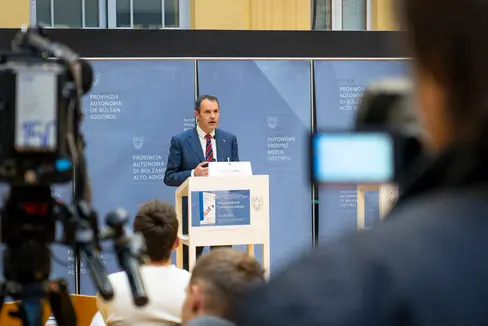 Trotz dieses Beschäftigungswachstums ist die Registerarbeitslosigkeit gestiegen, erklärte der Direktor des Arbeitsmarktservice, Stefan Luther, der heute den neuen Arbeitsmarktbericht vorgestellt hat. (Foto: LPA/Fabio Brucculeri)