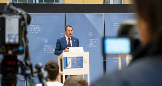 Nonostante la crescita dell'occupazione, la disoccupazione registrata è aumentata, ha spiegato Stefan Luther, presentando oggi il nuovo rapporto sul mercato del lavoro. (Foto: ASP/Fabio Brucculeri)