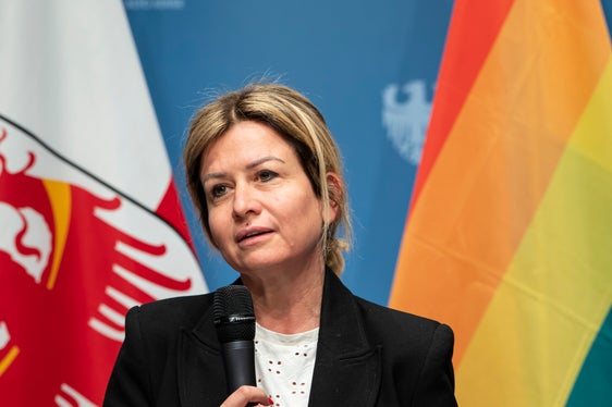 Auch die Stadt Bozen ist Mitglied des Netzwerks RE.A.DY. Im Bild Stadträtin Johanna Ramoser (Foto: LPA/Fabio Brucculeri)