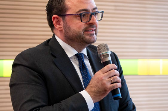 “La visita del viceministro Maurizio Leo dimostra ancora una volta il collegamento diretto con il Governo Meloni, anche in tema di finanze”, ha sottolineato il vicepresidente Galateo. (Foto: ASP/Fabio Brucculeri)