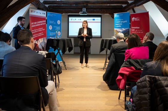 Martha Gärber, direttrice della Ripartizione Europa e dell’Autorità di Gestione del Programma Interreg Italia–Austria, vede nel Monitor delle competenze un “importante strumento di orientamento per la cooperazione transfrontaliera nel programma Interreg. (Foto: USP/Fabio Brucculeri)