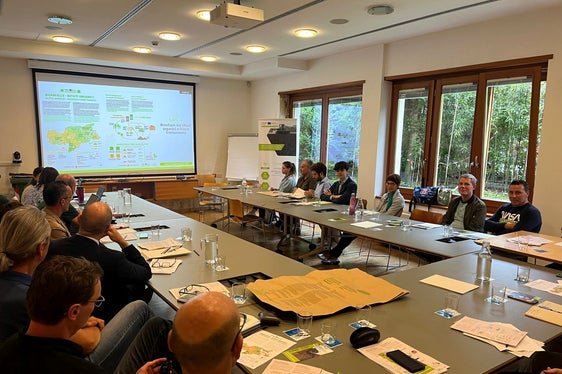 Der Austausch bewährter Verfahren in der Biomüllbewirtschaftung stand vor kurzem im Mittelpunkt des dritten Stakeholder Treffens im Rahmen des Interreg-Projekts CORE in Bozen. (Foto: LPA/Landesagentur für Umwelt und Klimaschutz)