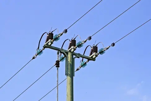 In Val Pusteria, la rete a media tensione verrà ammodernata per migliorare la sicurezza dell'approvvigionamento elettrico (Foto: Pixabay)